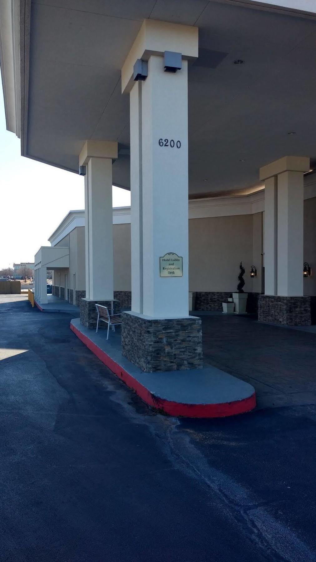 Holiday Inn Hotel & Suites Oklahoma City North By Ihg Ngoại thất bức ảnh