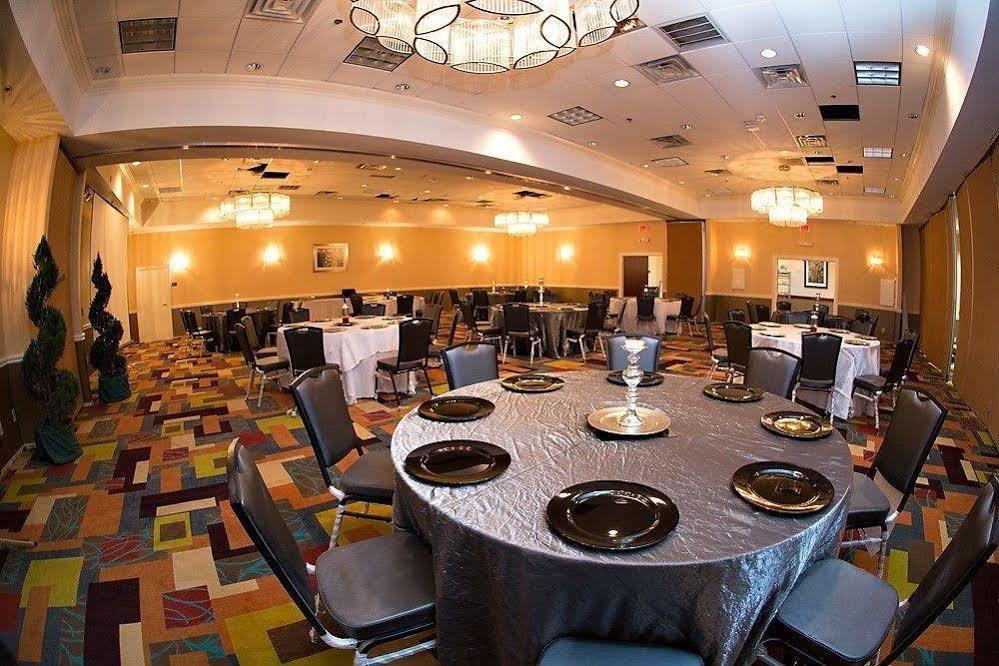 Holiday Inn Hotel & Suites Oklahoma City North By Ihg Ngoại thất bức ảnh