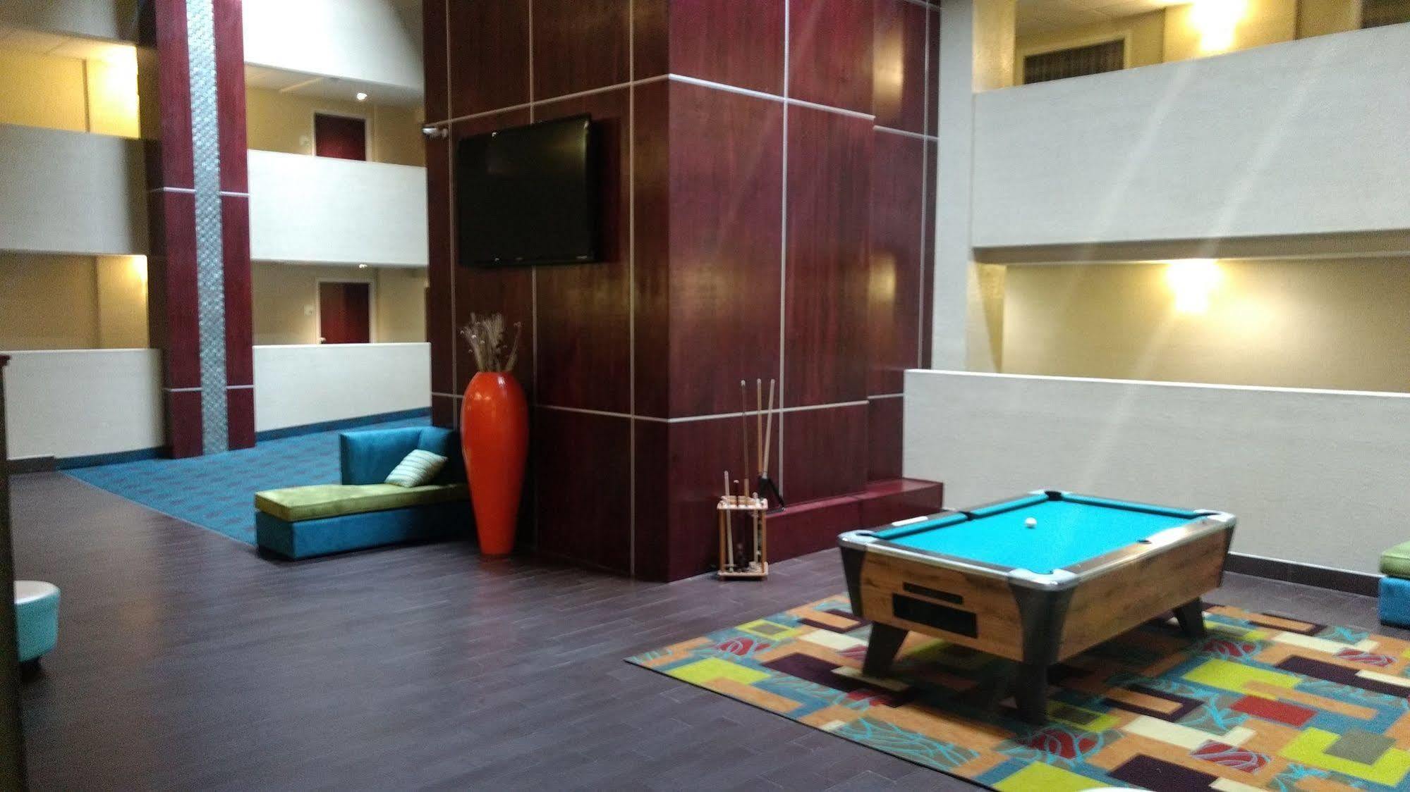 Holiday Inn Hotel & Suites Oklahoma City North By Ihg Ngoại thất bức ảnh